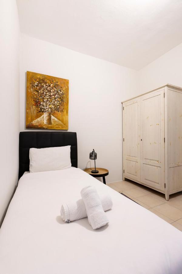 Sliema Central Apartment Just Minutes From The Beach By Jl Zewnętrze zdjęcie