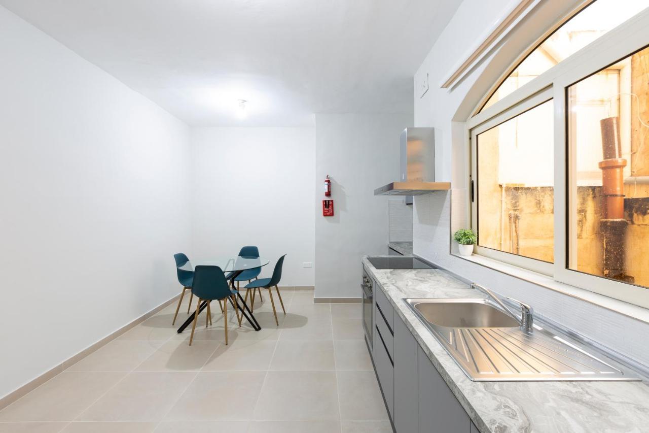Sliema Central Apartment Just Minutes From The Beach By Jl Zewnętrze zdjęcie